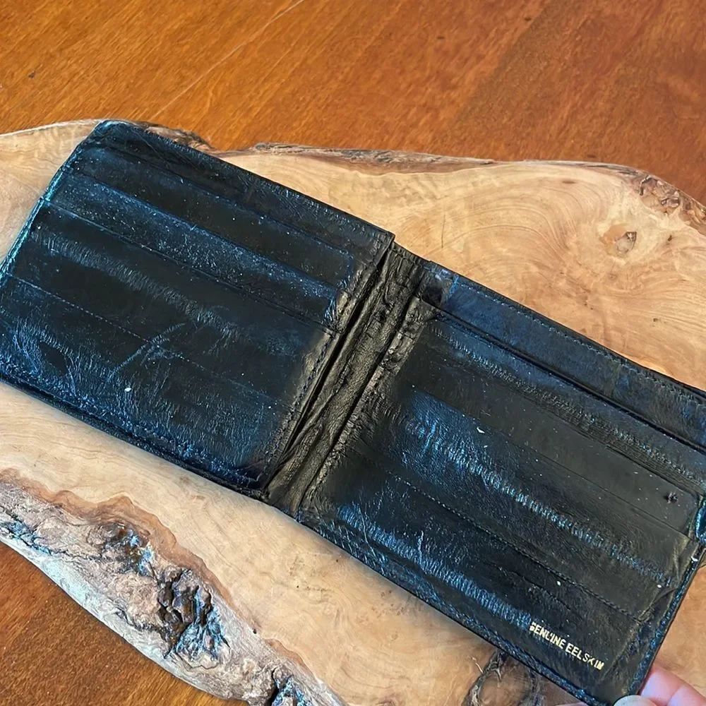 Eel Skin Wallet - Picture 2 of 7